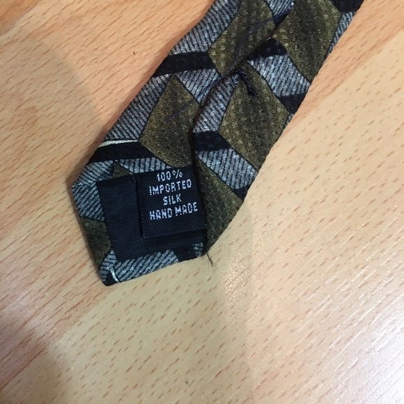 Ziggurat by Mulberry Abstr Geo Gray Brown Blk Boxes 100% Silk Handmade Men’s Tie - Picture 4 of 6